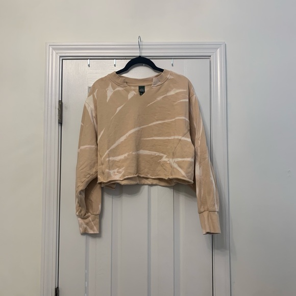 Tie Dye Cropped Pullover - Picture 2 of 5